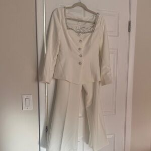 White Women's Embellished Neckline Pantsuit